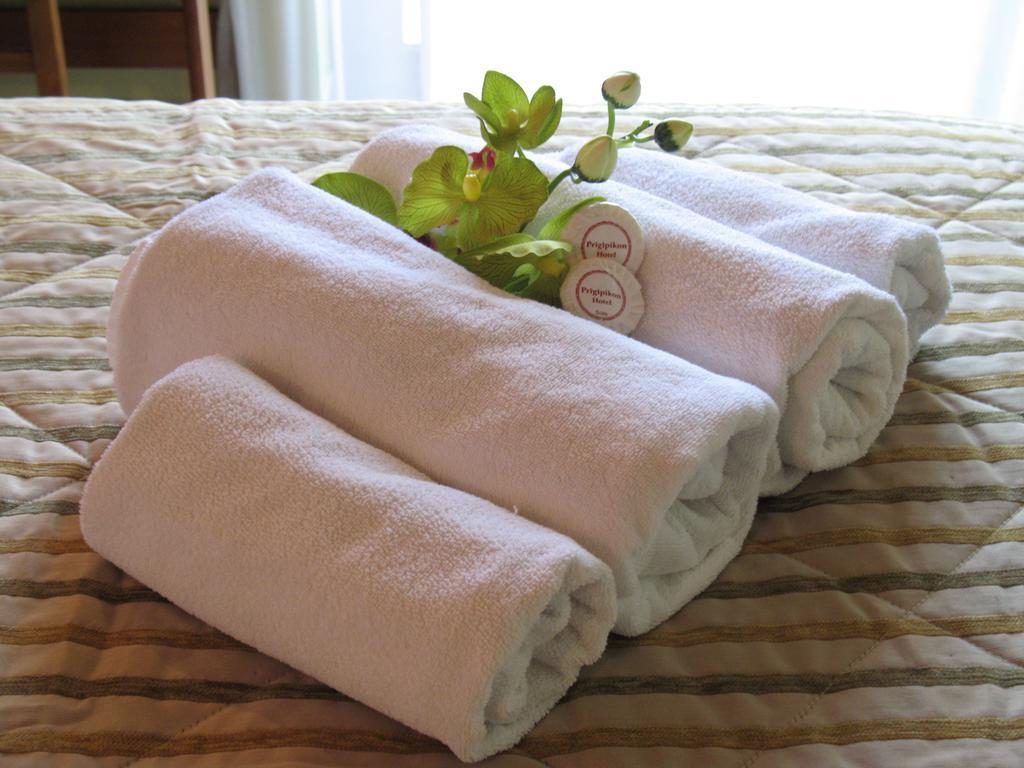 Hotel Prigipikon Suites And Sofites Loutra Ipatis Eksteriør billede