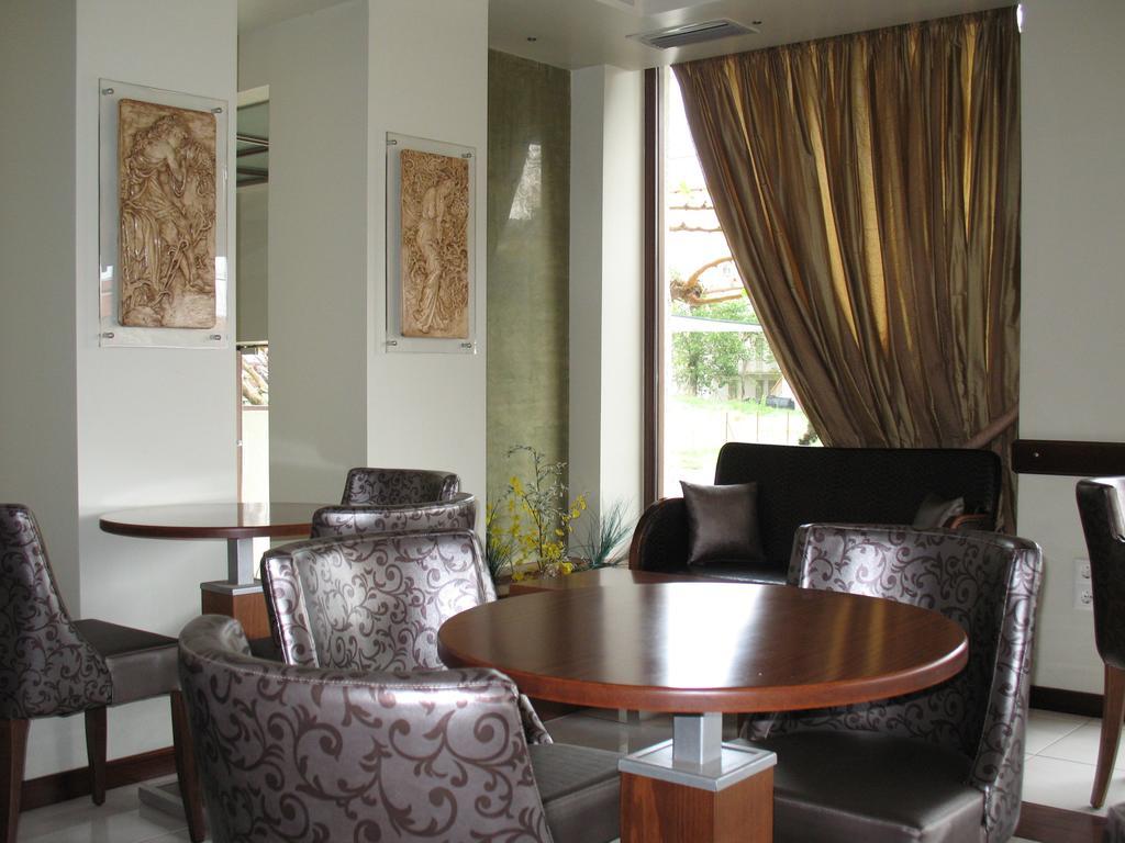 Hotel Prigipikon Suites And Sofites Loutra Ipatis Eksteriør billede