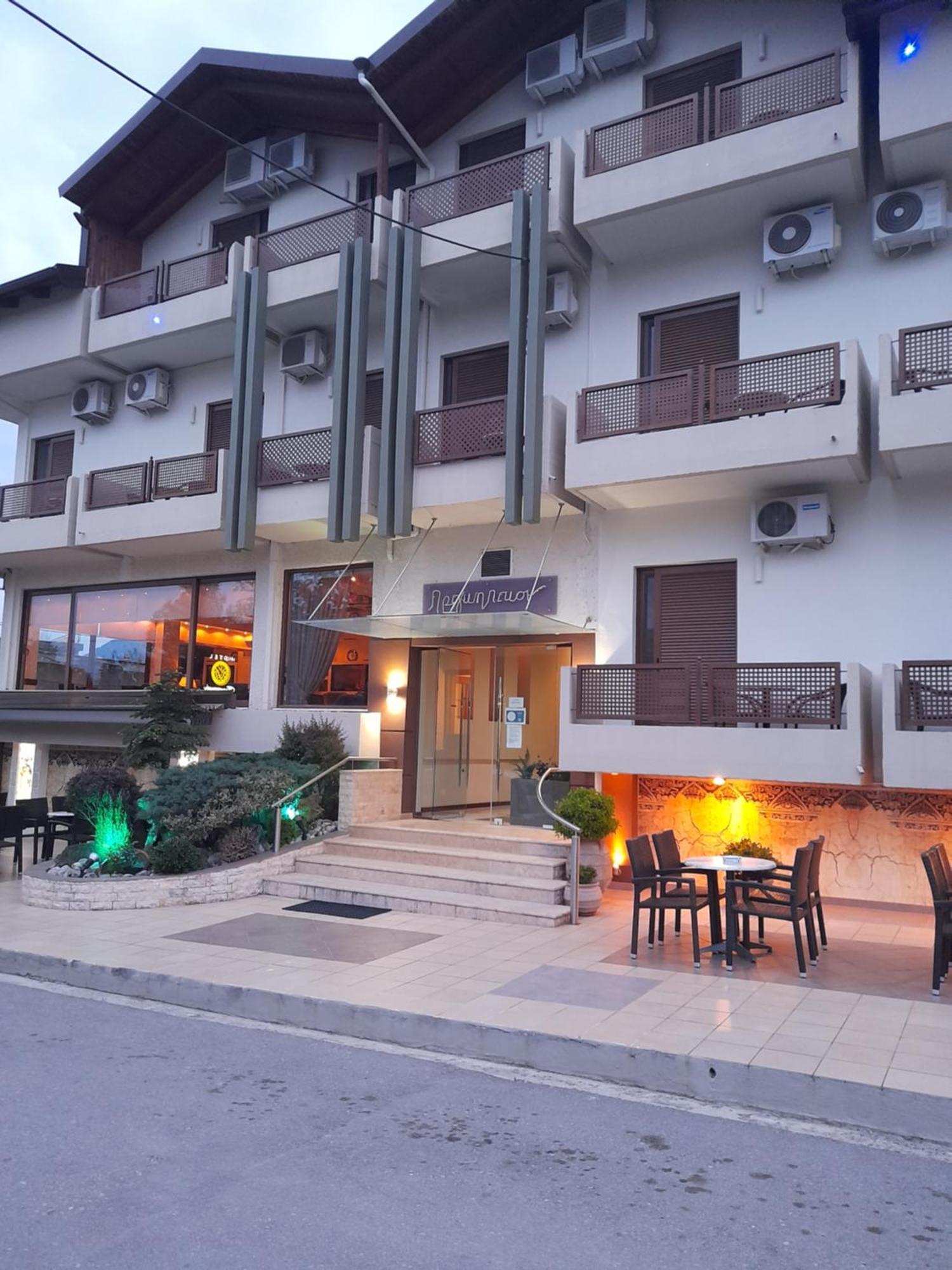 Hotel Prigipikon Suites And Sofites Loutra Ipatis Eksteriør billede